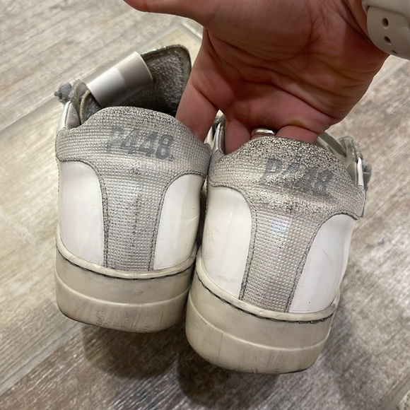 P448 Women's White Gray Sneakers with Iridescent Detail Size 39 (~8.5) - Picture 6 of 9